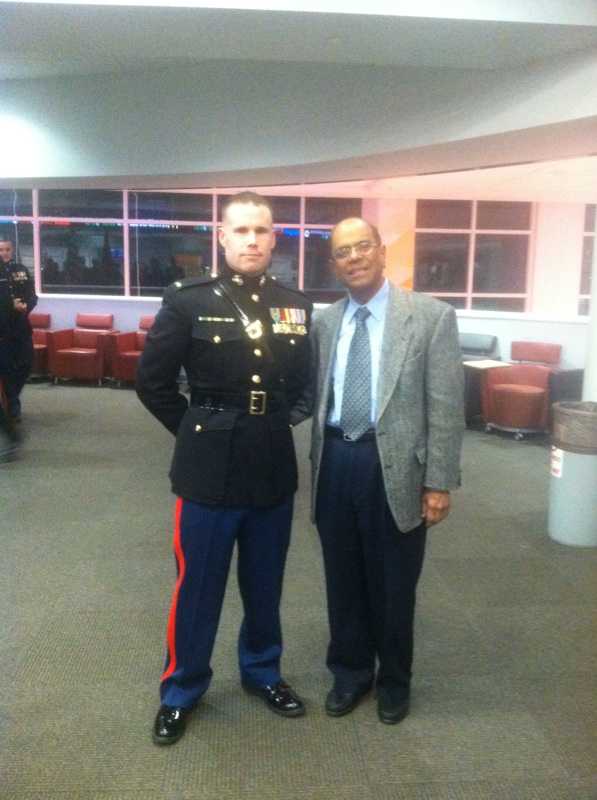 Fox alumnus Jeffrey Simonton with Vice Dean Rajan Chandran. Photo Courtesy of Kathleen Davis