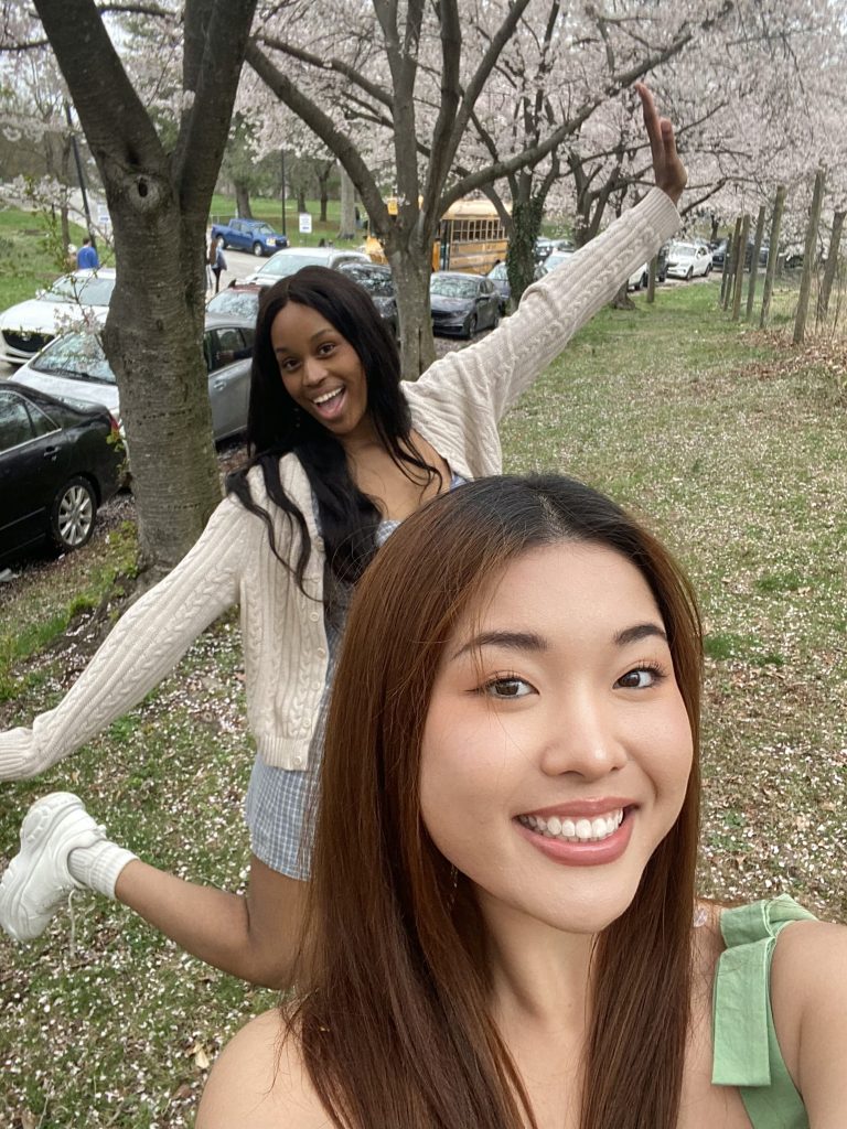 Naomi Nwokoma exploring the city of Philadelphia 