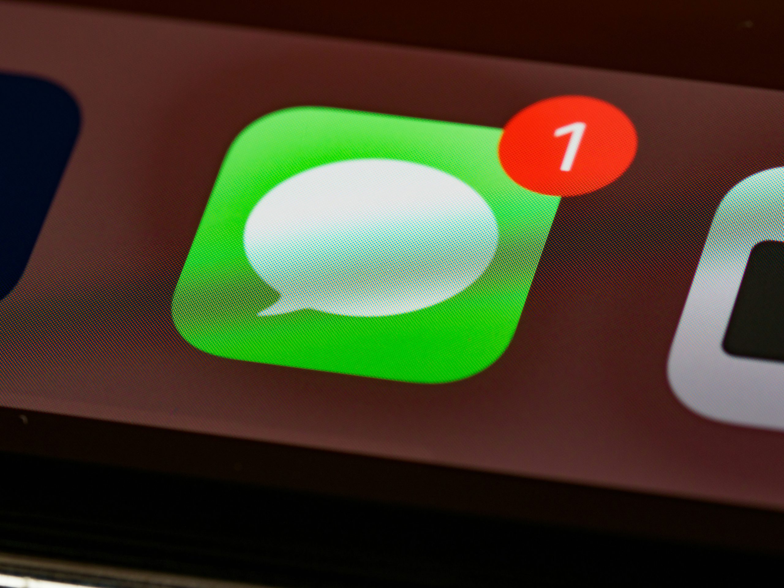 A messaging app with a notification bubble.