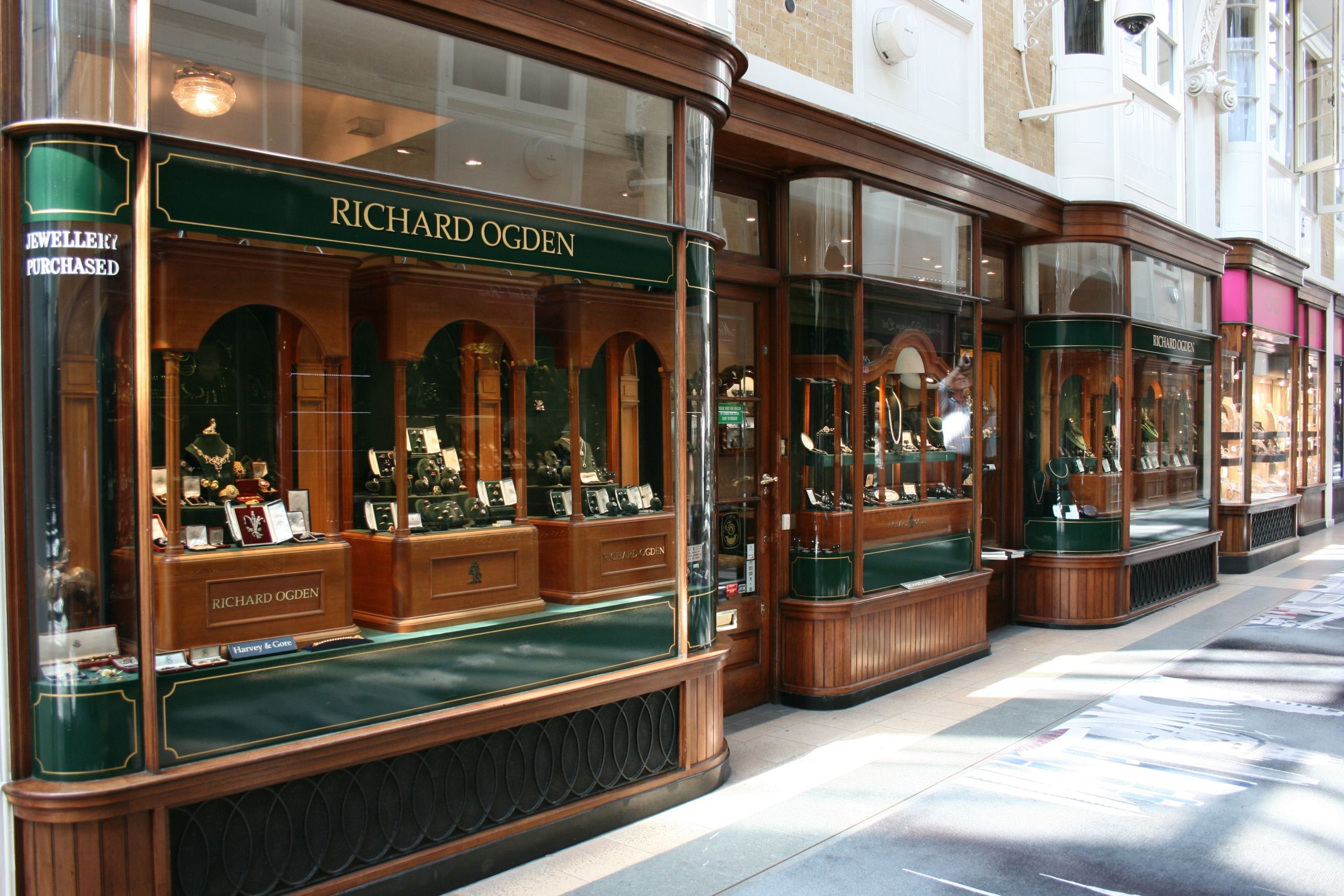 A photo of a storefront.
